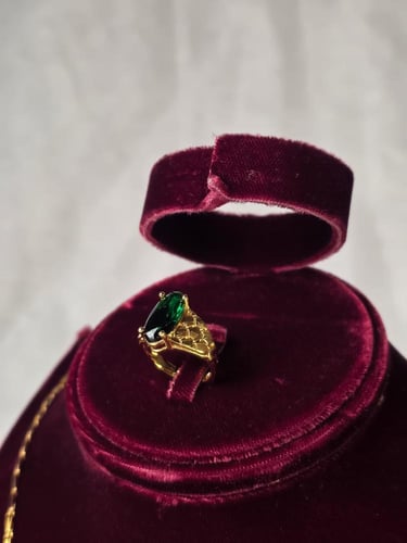 طقم جناح الصقر