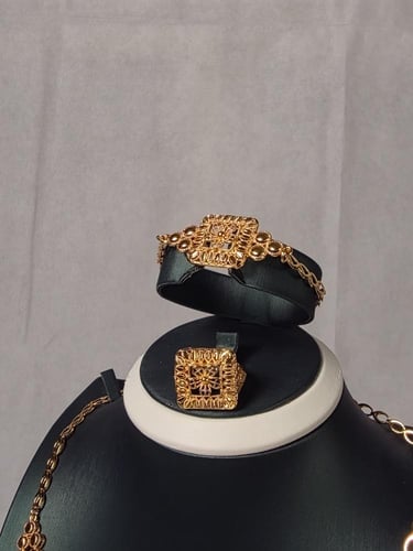 طقم السبايك