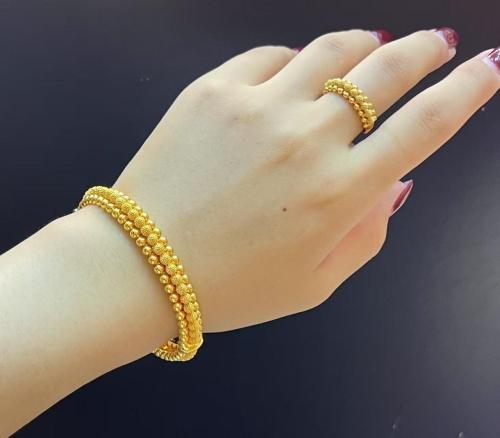 سواره مع خاتم بابلز