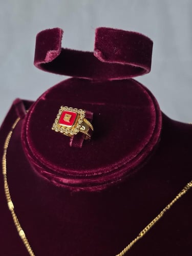 نص طقم خليجي