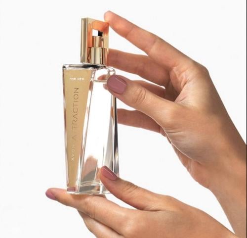 عطر أتراكشن بارفيوم من أفون