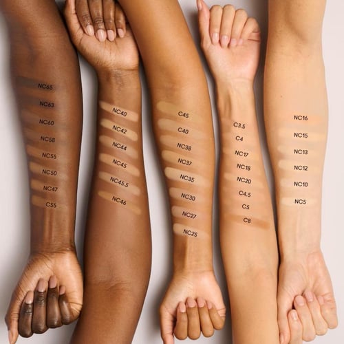 ماك بودرة أساس بلس NC20