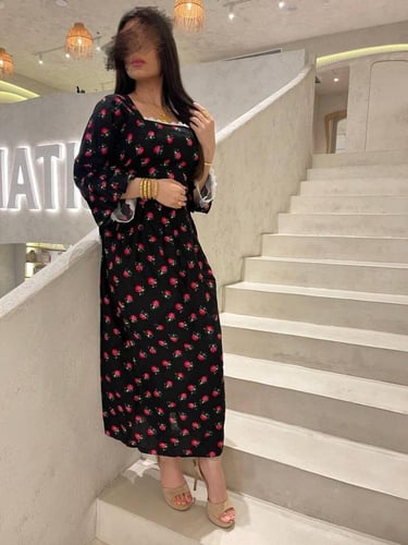 جلابية شالكي نسائية - أسود ملكي بنقوش تراثية وتفاص...