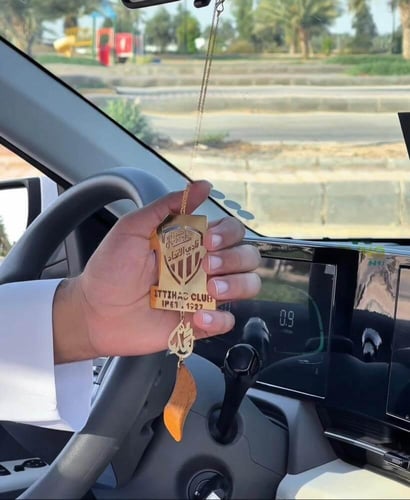 تعليقة سيارة نادي الاتحاد بالاسم – تصميم حسب الطلب