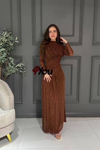 فستان سهرة طويل بني لامع بأكمام طويلة وقصة درابية...