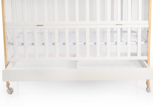 سرير أطفال خشبي متعدد الوظائف