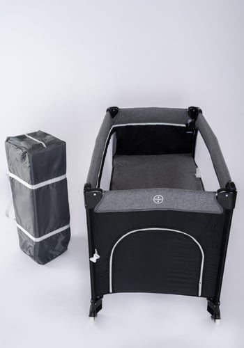 محبس وسرير طفل ( يفتح على سرير الام )