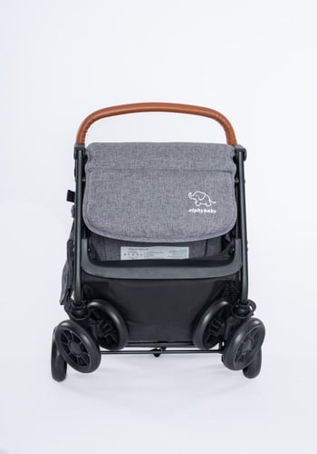 عربة طفل خفيفة الوزن ( مخصصة للطائرة )