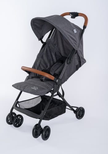 عربة طفل خفيفة الوزن ( مخصصة للطائرة )