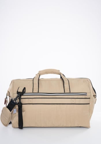 حقيبة أم ( مناسبة للسفر )