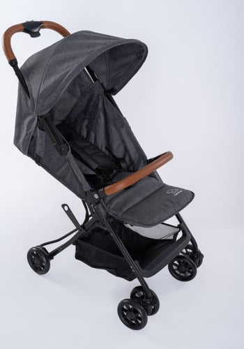 عربة طفل خفيفة الوزن ( مخصصة للطائرة )