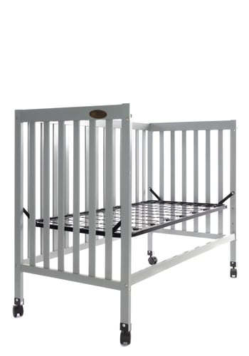 سرير طفل خشبي يفتح على سرير الام ( الوان متعددة )