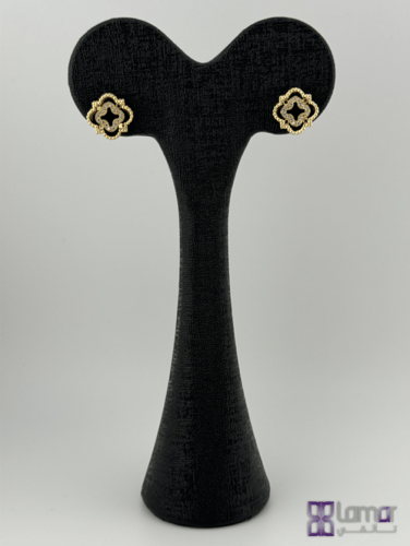 18SNES13 حلق ذهبي عيار 18 مُطعم بحجر أسود طبيعي