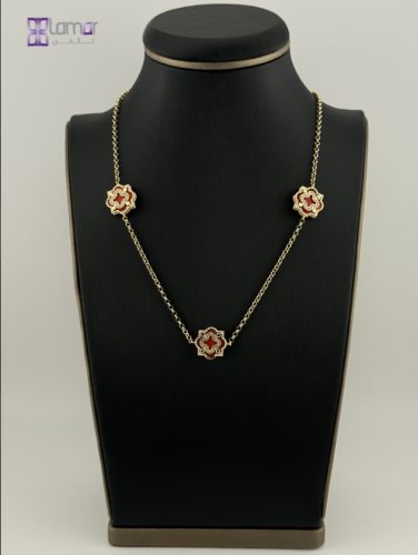 Z18SNTS55 عقد ذهبي عيار 18 مُطعم بحجر احمر طبيعي