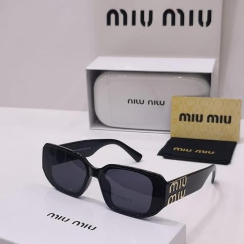 نظاره miu miu