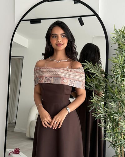 فستان ميد بني G145