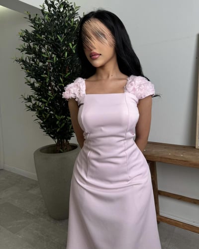 فستان قصير ناعم لون بيبي بينك