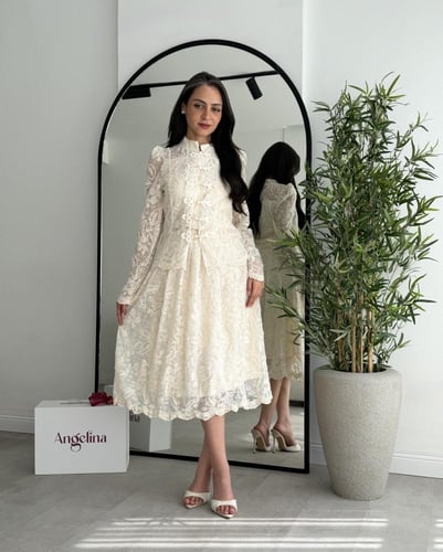 طقم دانتيل لون بيج G234