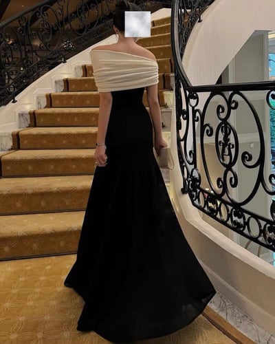 فستان ناعم اسود ابيض