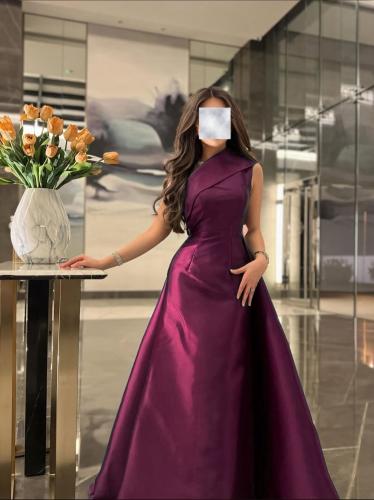 فستان سهرة بورغندي