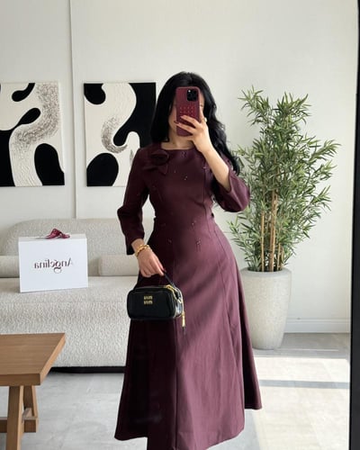 فستان بورغندي ميد تطريز خرز G286