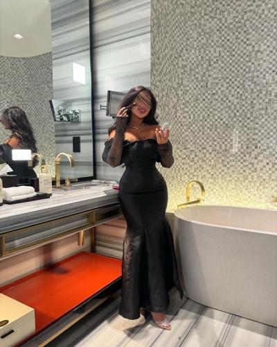 فستان اسود كم ترتر