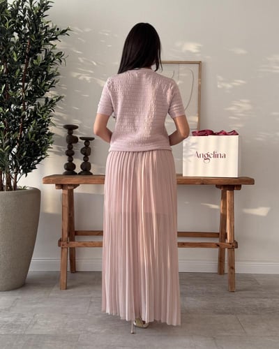 طقم تنوره وبلوزه G230