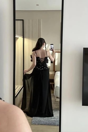 فستان لوجينا اسود