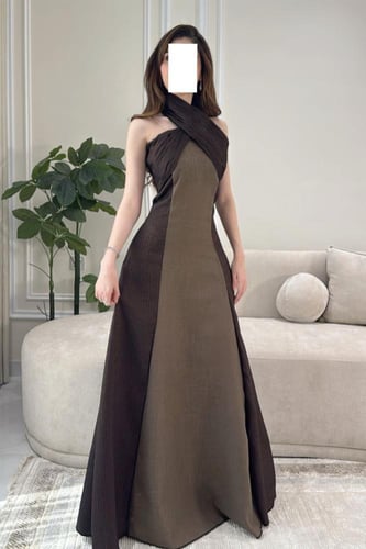 فستان ناعم لف رقبة