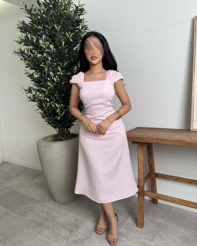 فستان قصير ناعم لون بيبي بينك