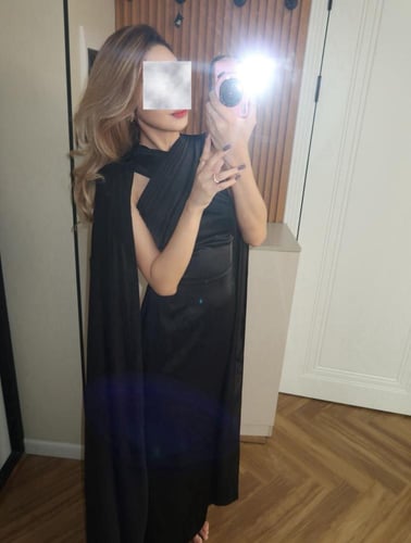 فستان اسود ناعم