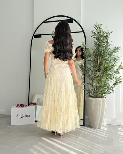 طقم تنوره بلوزه لون بيج G137