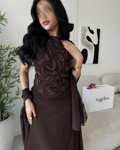 فستان طويل بني سهرة خرز G291