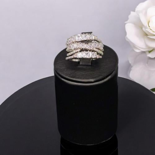 خاتم سوارفسكي ابيض مقاس 19