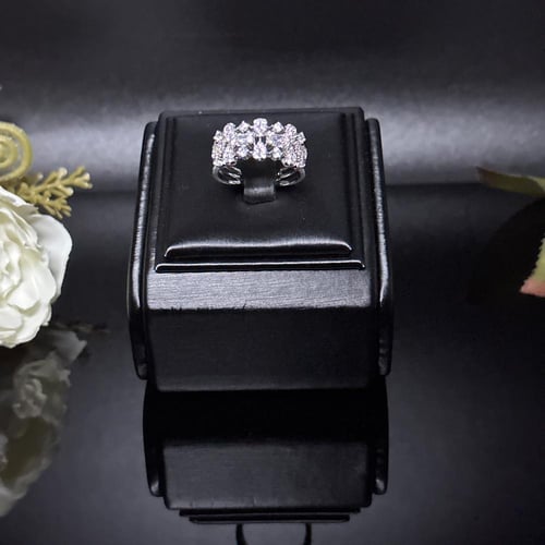 طقم اكسسوار سهرة نسائي زركون تصميم الماس