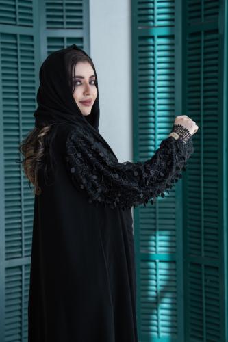 عباية كريب ملكي أكمام جوبير