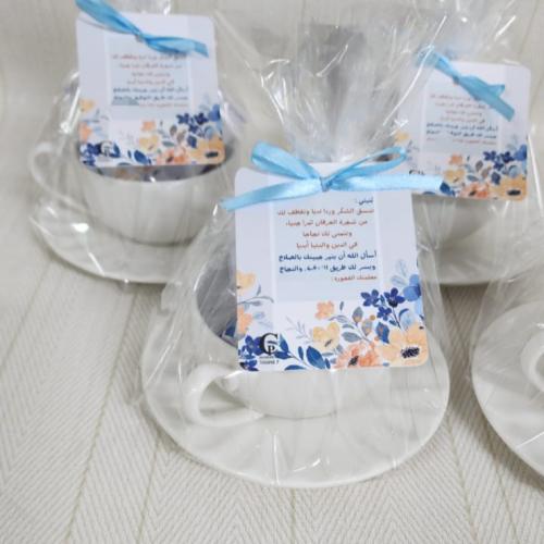 كوب بصحن + معمول