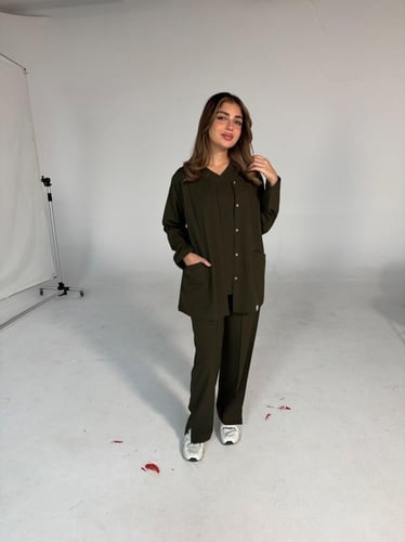 جاكيت طبي نسائي لون زيتي 2