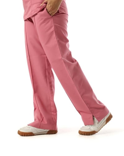 سكراب طبي نسائي لون وردي غامق