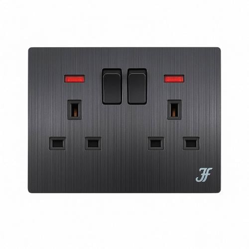 فيش 13 امبير بمفتاح ولمبة 7*14