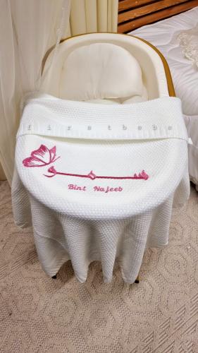 بطانيه مع تطريز الاسم