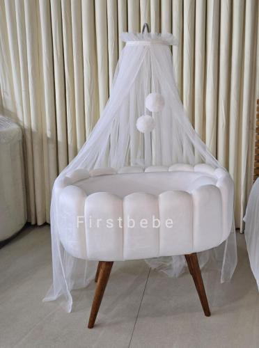 سرير دراقن خشبي