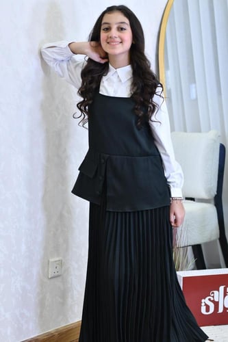 مريول زيتي متوسط بتصميم مع كسرات