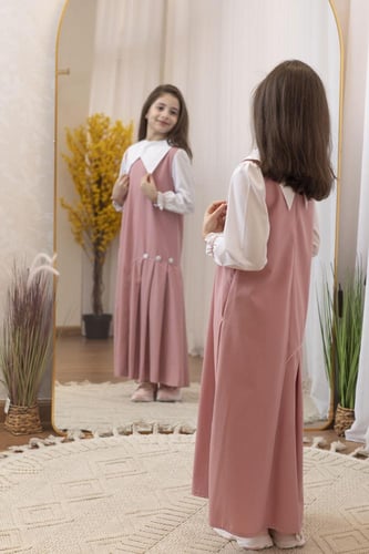 مريول بتصميم انيق وقماش مريح | قطعة واحدة