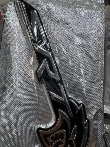 Mesh metal logo Halaqat SRT