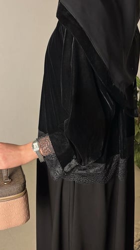 عبايه R8