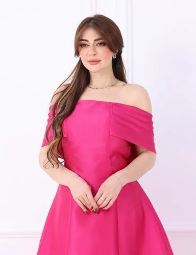 فستان مياكادو كلوش مع ذيل
