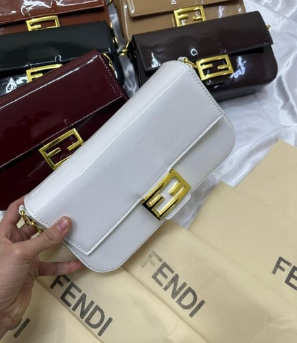 شنطة فيندي الانيقة