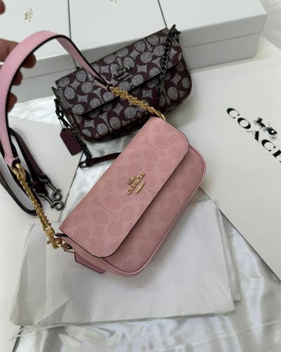شنطة كوتش | COACH