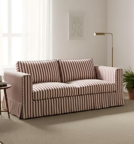 كنبة بتصميم جميل